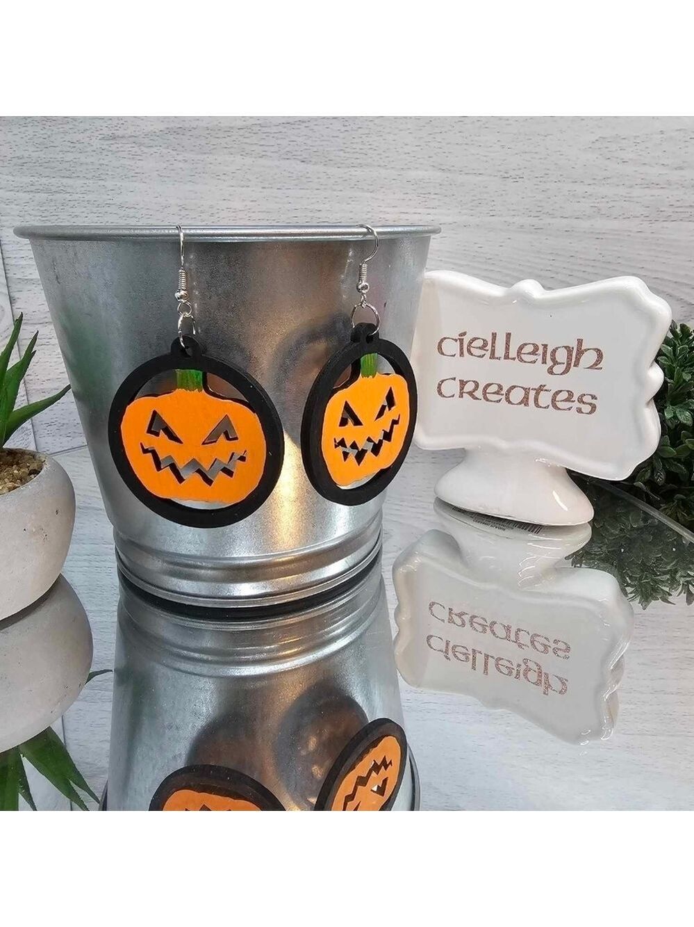 💥4 for $25💥 Halloween Earrings - Jack-o-lantern